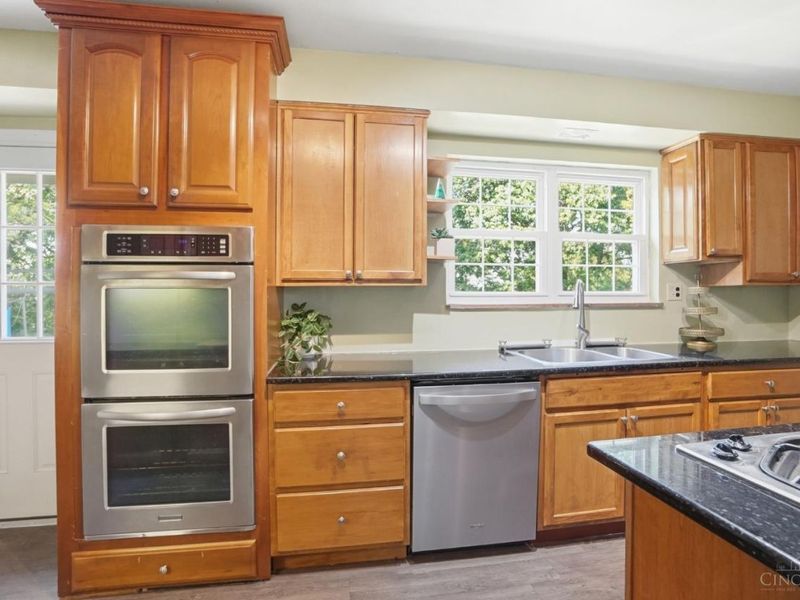 1525 Westview Court, Reading, OH 45215 Photo 10