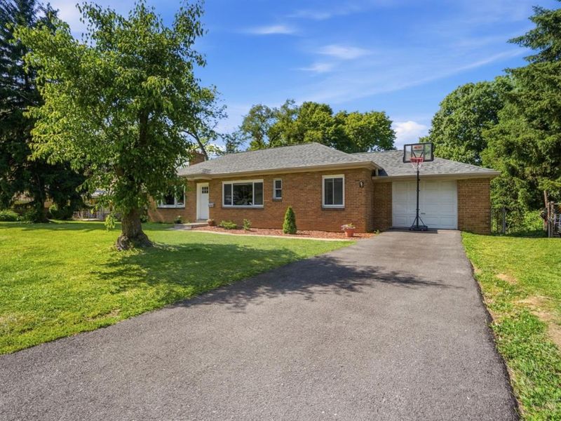 1525 Westview Court, Reading, OH 45215 Photo 3