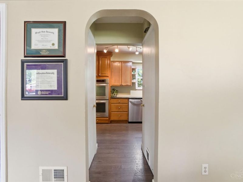 1525 Westview Court, Reading, OH 45215 Photo 9