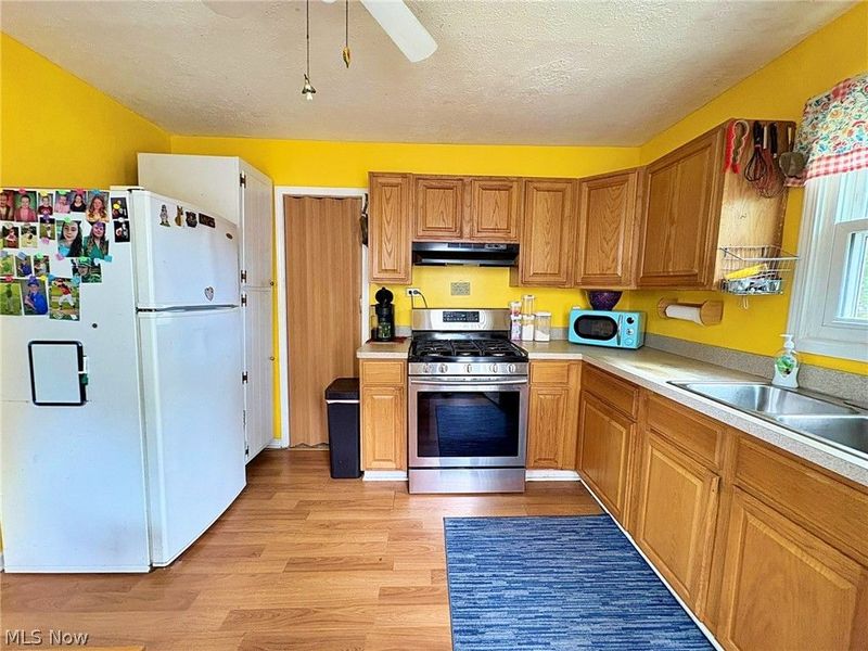 700 Clark Street , Elyria, OH 44035 Photo 9