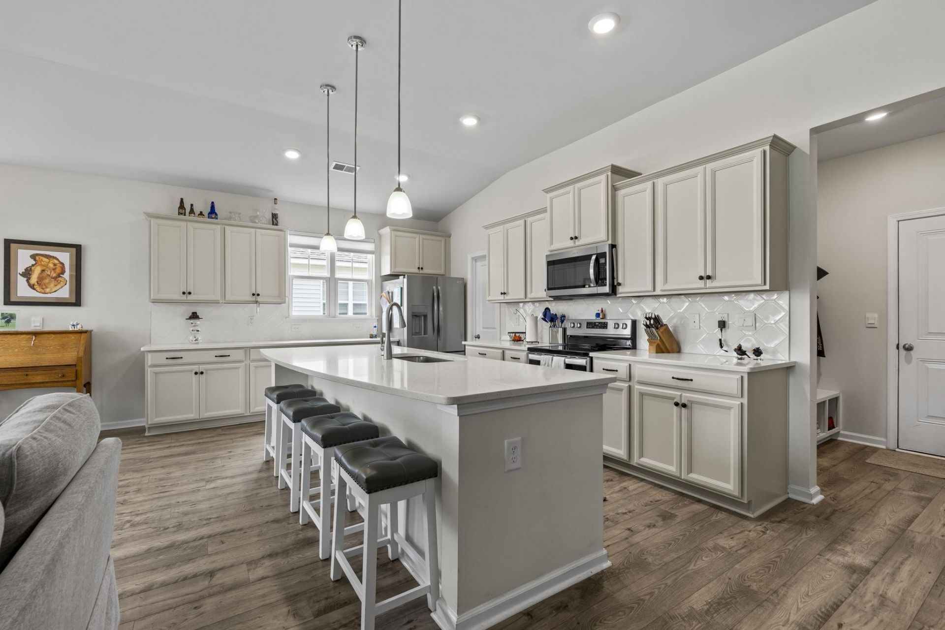 531 Pier Ct.  Photo 4