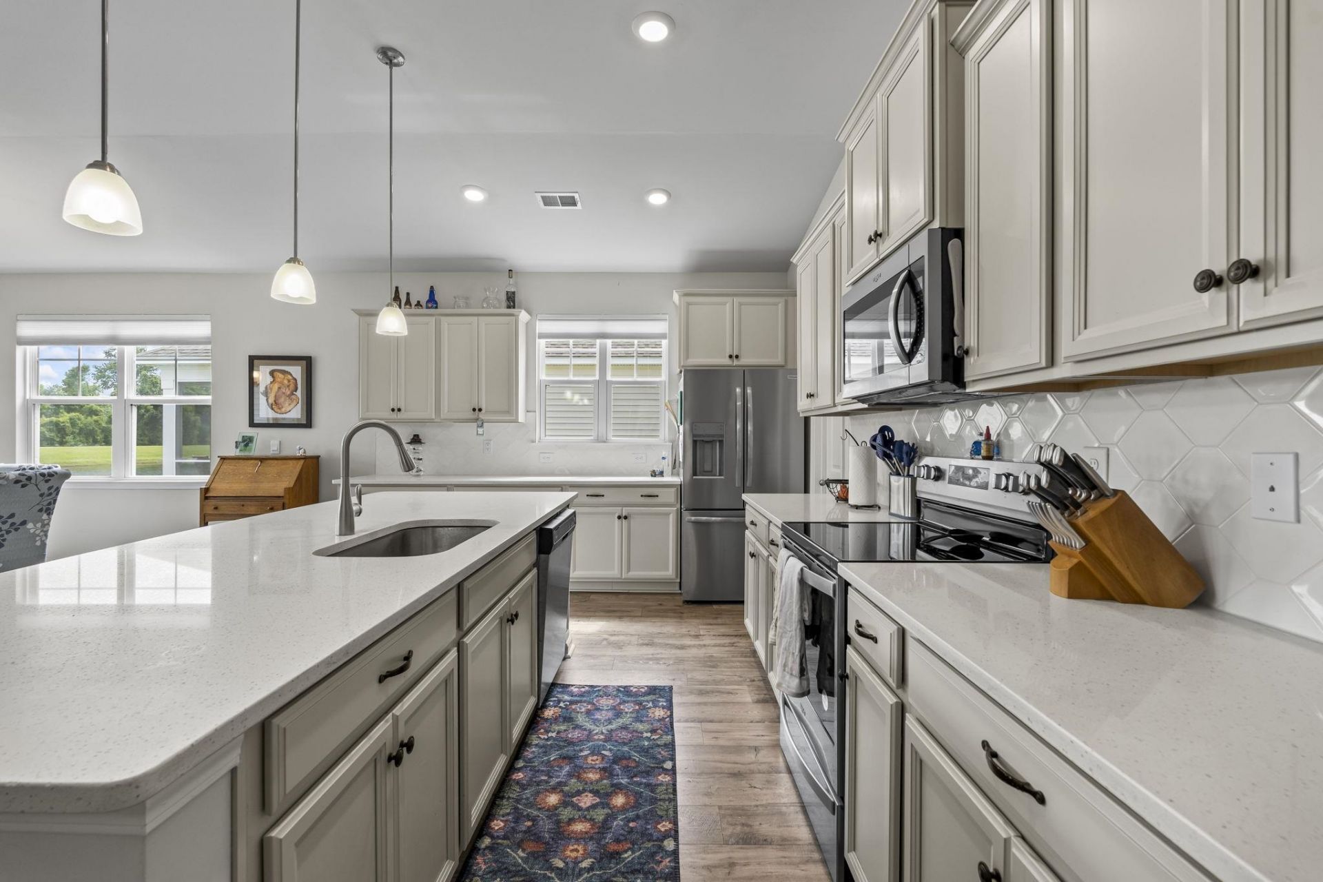 531 Pier Ct.  Photo 5