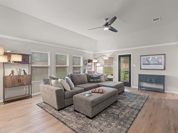 19600 Maiden Grass DR, Pflugerville, TX 78660