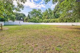 7611 Stephen Street  photo 4
