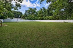 7611 Stephen Street  photo 4