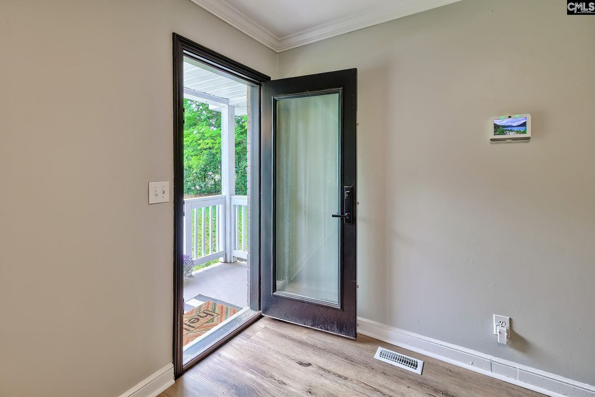 7611 Stephen Street  Photo 6