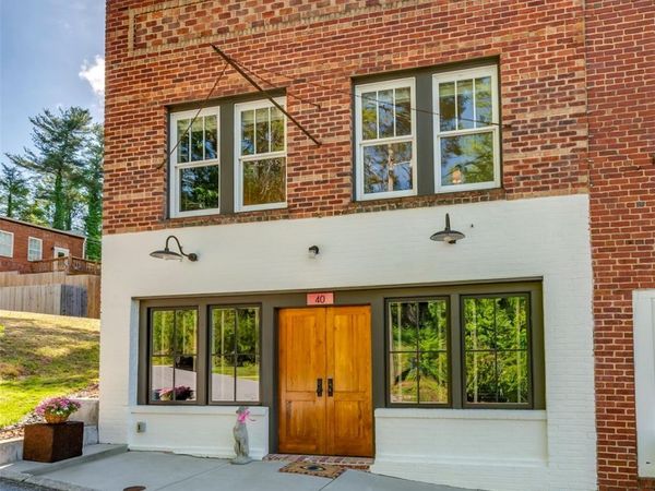 40 Church Street , Saluda, NC 28773