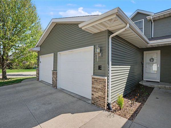 3840 37th Avenue SW, Unit E, Cedar Rapids, IA 52404
