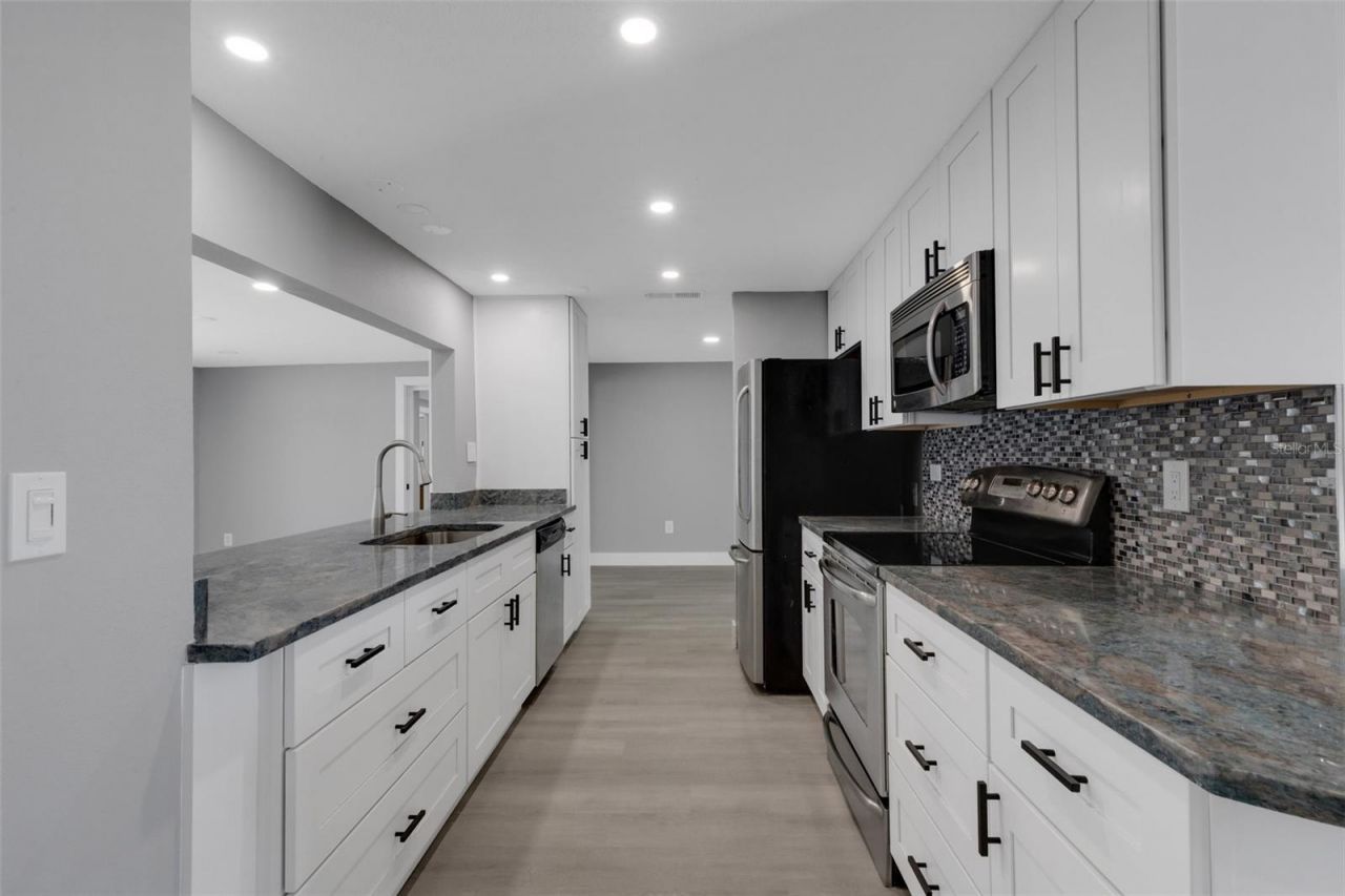 4645 Hunter Ridge Drive , Sarasota, FL 34233 Photo