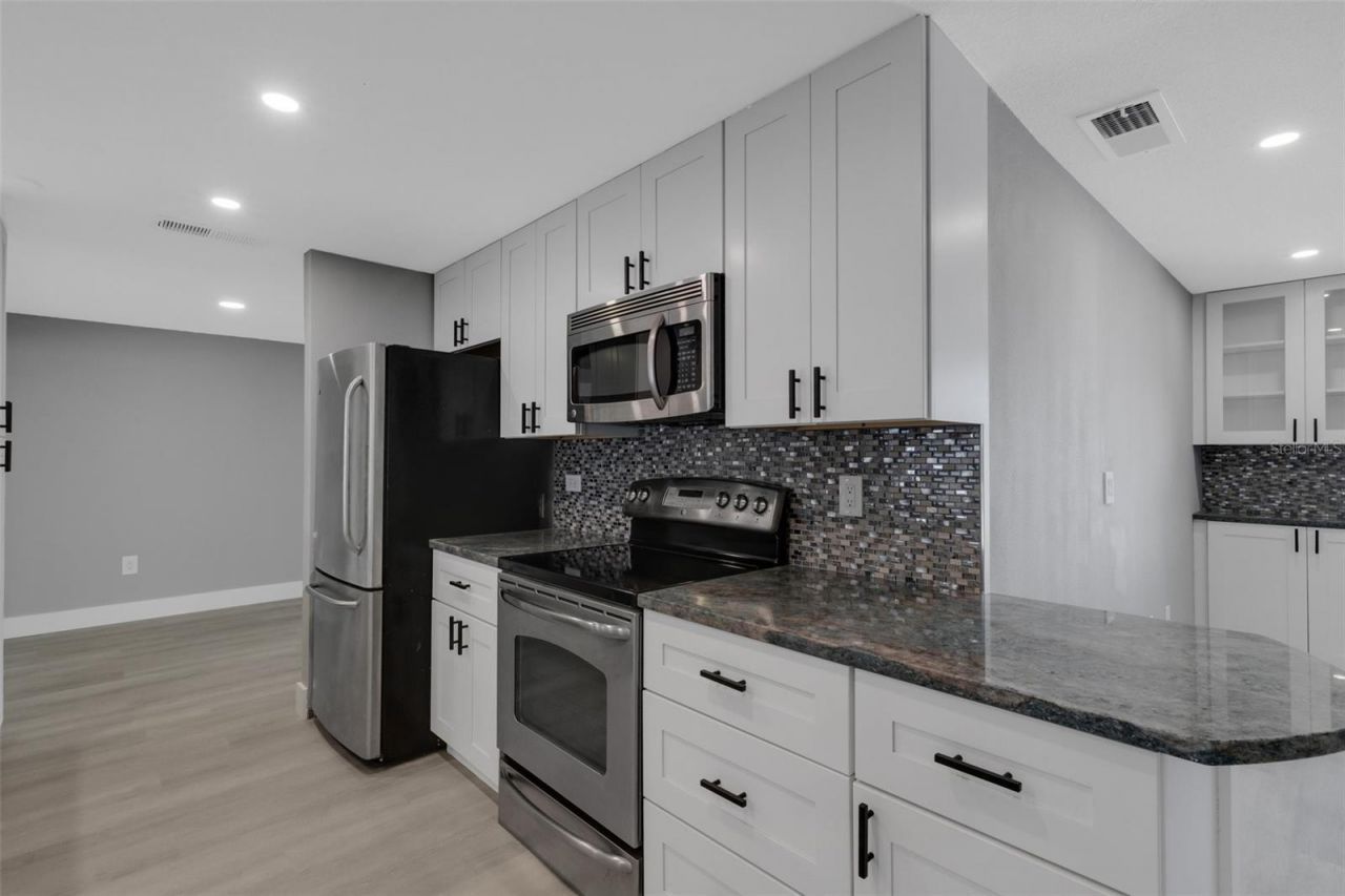 4645 Hunter Ridge Drive , Sarasota, FL 34233 Photo