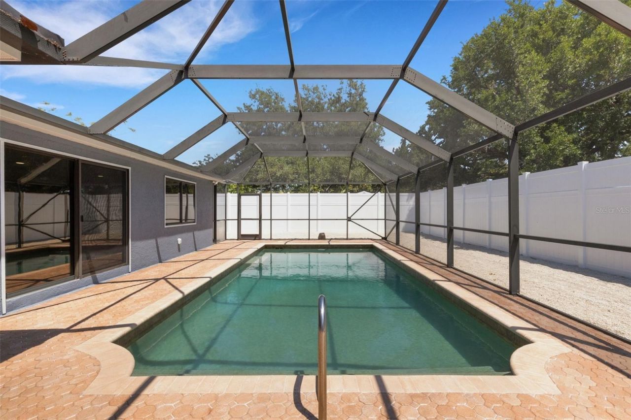 4645 Hunter Ridge Drive , Sarasota, FL 34233 Photo