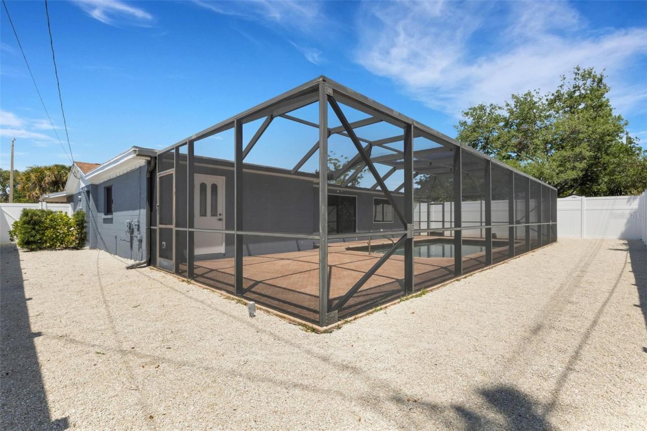 4645 Hunter Ridge Drive , Sarasota, FL 34233 Photo