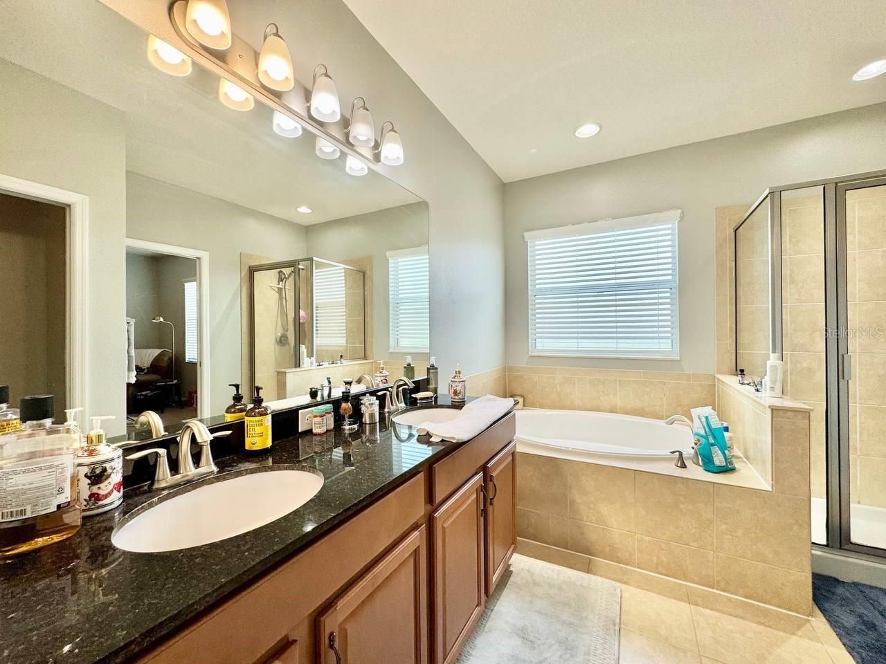 5105 Oakline View Drive , Lithia, FL 33547 Photo
