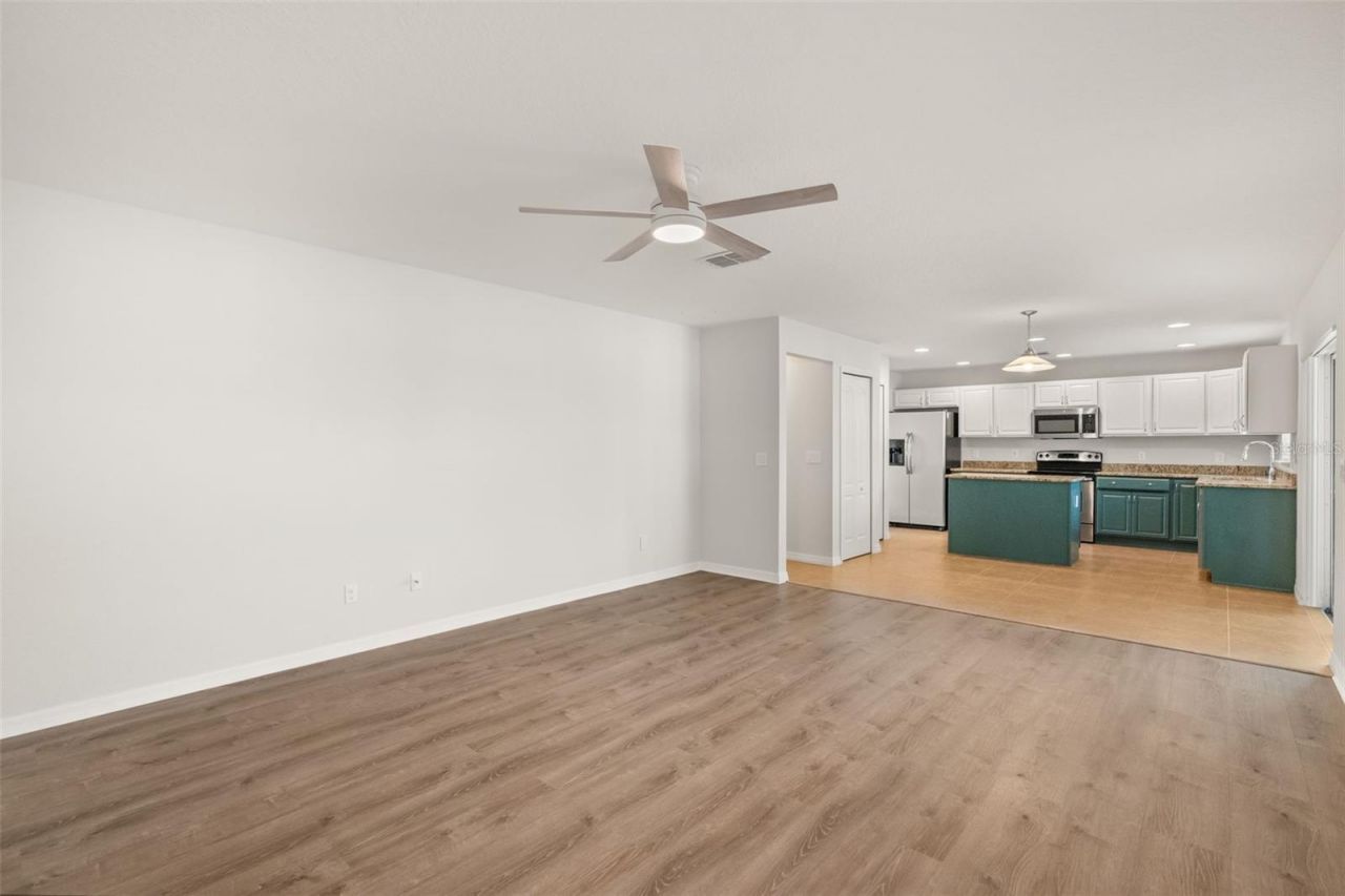 611 Del Pilar Drive, Groveland, FL 34736 Photo