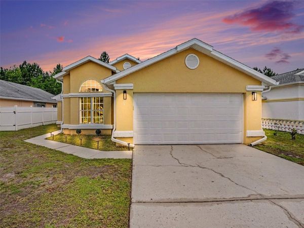 184 CORAL REEF CIRCLE , KISSIMMEE, FL 34743