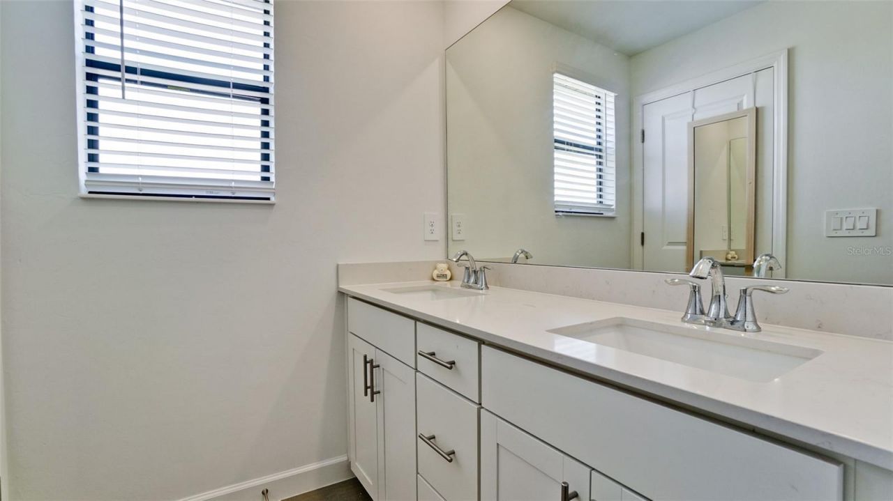5312 Seal Isle Court, Bradenton, FL 34211 Photo