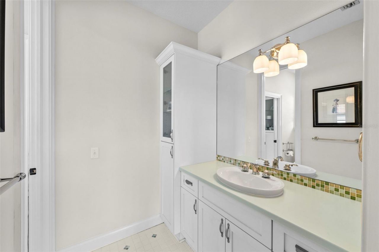 3114 W Bay Villa Avenue, Tampa, FL 33611 Photo