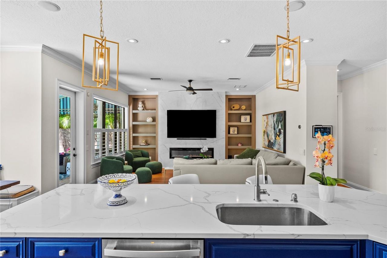 3114 W Bay Villa Avenue, Tampa, FL 33611 Photo