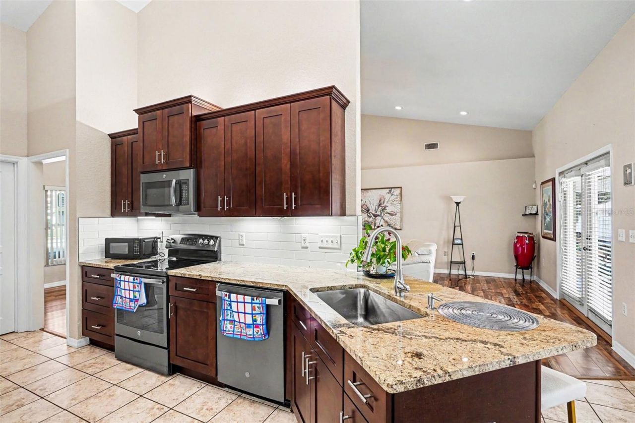 113 Shaddock Drive , Auburndale, FL 33823 Photo