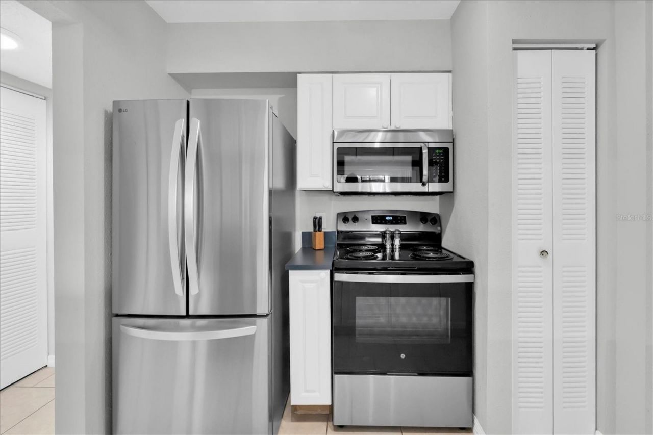 3001 58th Avenue S, Unit 1211, Saint Petersburg, FL 33712 Photo