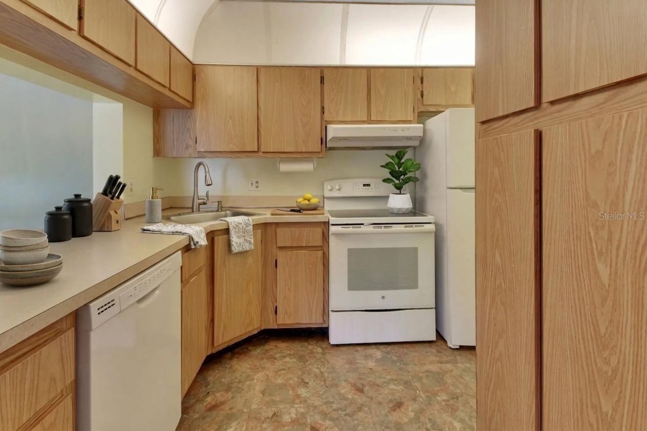 1224 S Pine Ridge Circle, Unit 24, Sanford, FL 32773 Photo