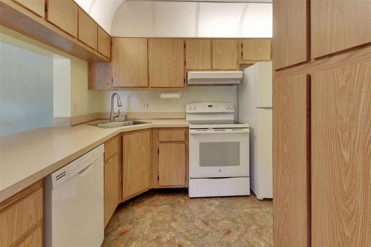 1224 S Pine Ridge Circle, Unit 24, Sanford, FL 32773 Photo