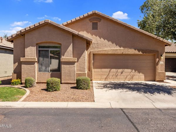 1239 S EMMETT Drive, Chandler, AZ 85286