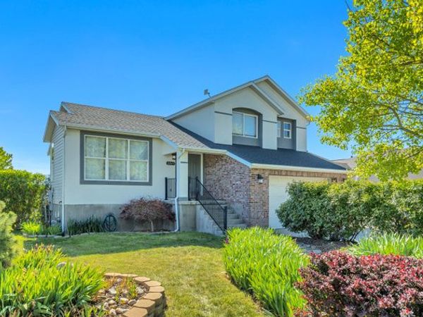 8847 MOUNTAIN VISTA DR , West Jordan, UT 84088