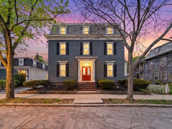 6 Linden St, Unit 2, Salem, MA 01970