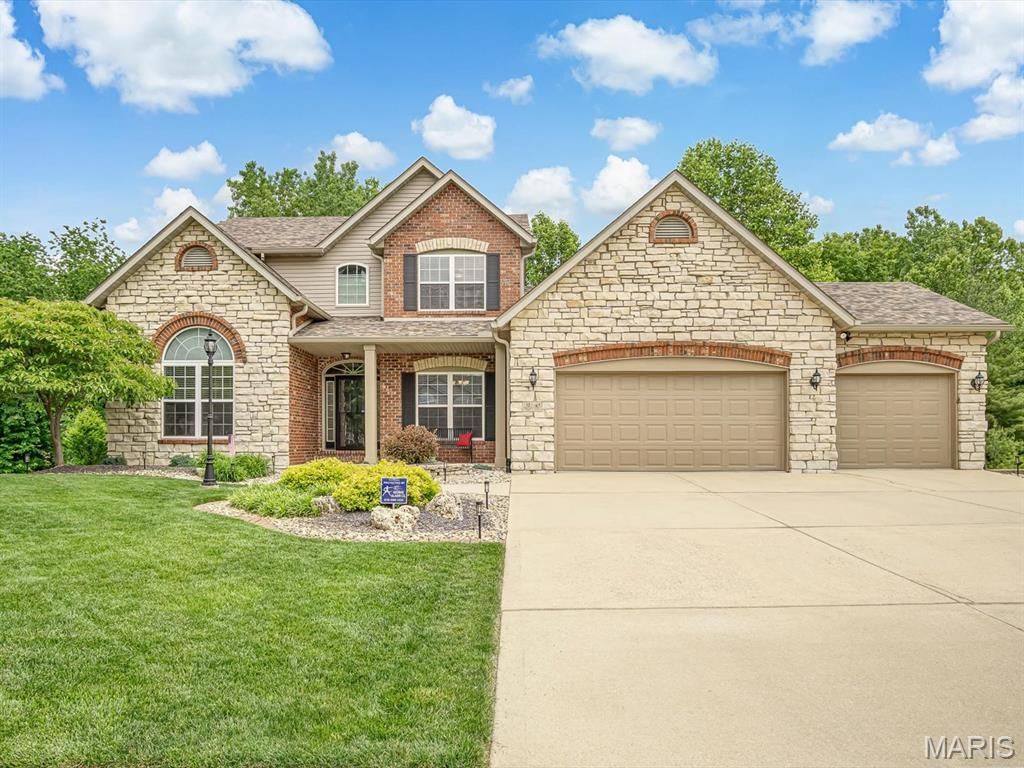 13 Timber Bluff Court , Glen Carbon, IL 62034 Main Photo