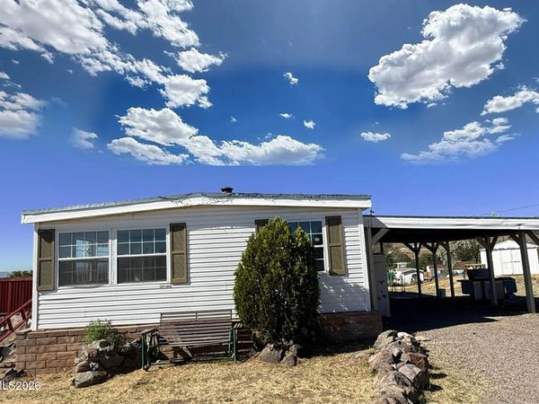 5735 Pegasus Street, Sun Valley, NV 89433