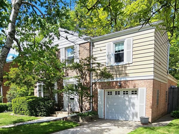 520 Warren Avenue , Park Ridge, IL 60068