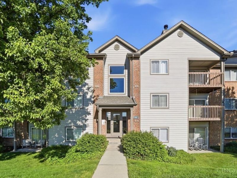 8887 Eagleview Drive, Unit 6, West Chester, OH 45069 Photo 2