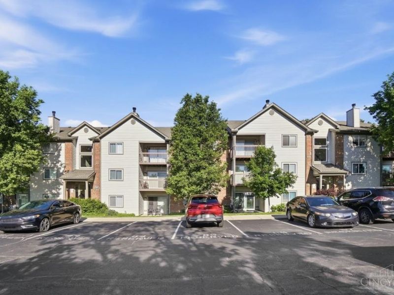 8887 Eagleview Drive, Unit 6, West Chester, OH 45069 Photo 3