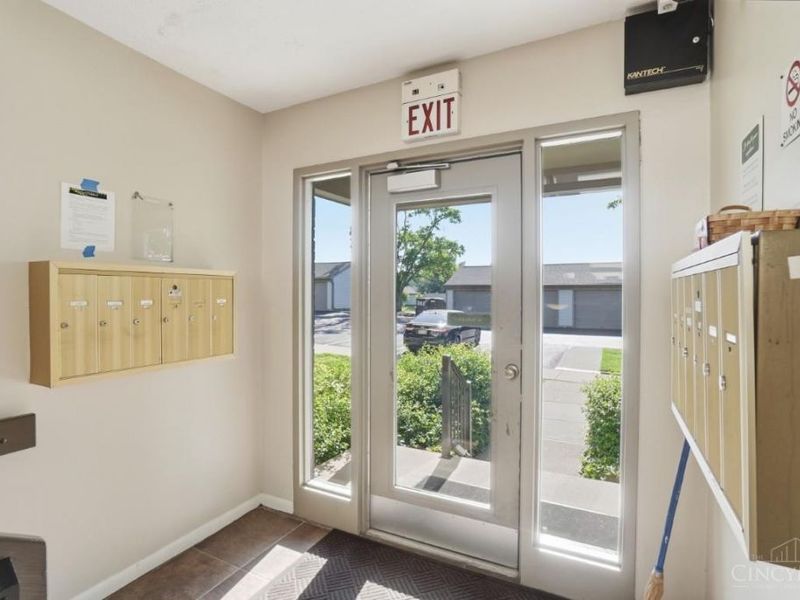 8887 Eagleview Drive, Unit 6, West Chester, OH 45069 Photo 6
