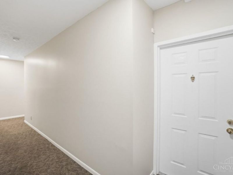 8887 Eagleview Drive, Unit 6, West Chester, OH 45069 Photo 9