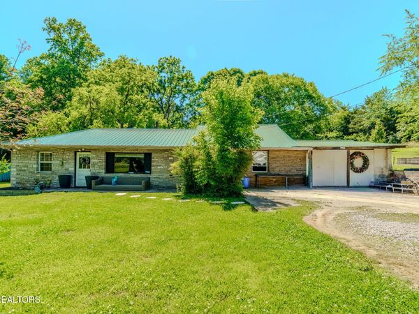 2211 Tooles Bend Rd, Knoxville, TN 37922