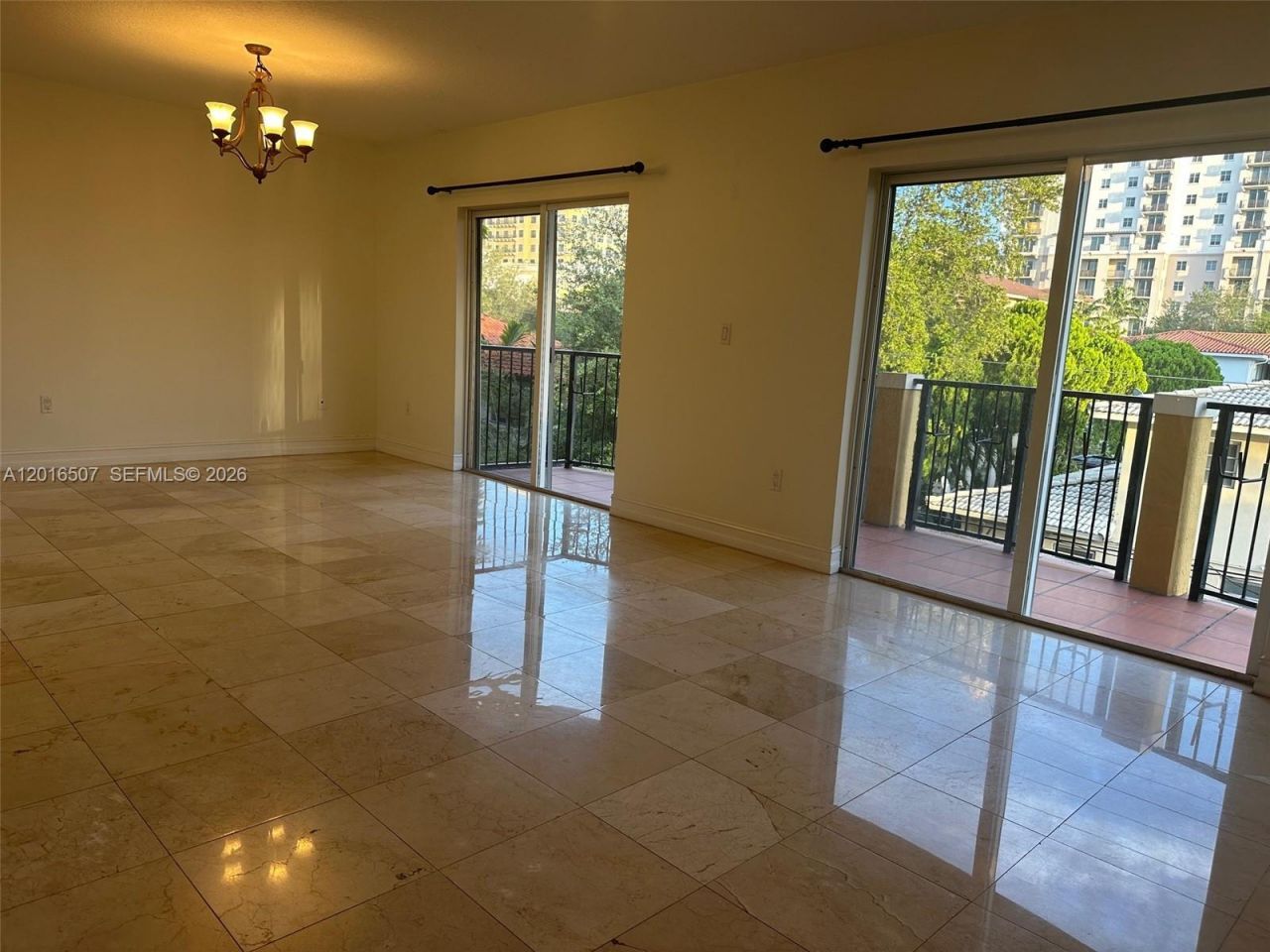 322 Madeira Ave, Unit 302, Coral Gables, FL 33134 Photo