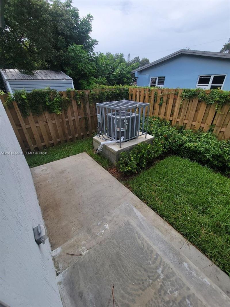 1809 NW 8th Pl , Fort Lauderdale, FL 33311 Photo