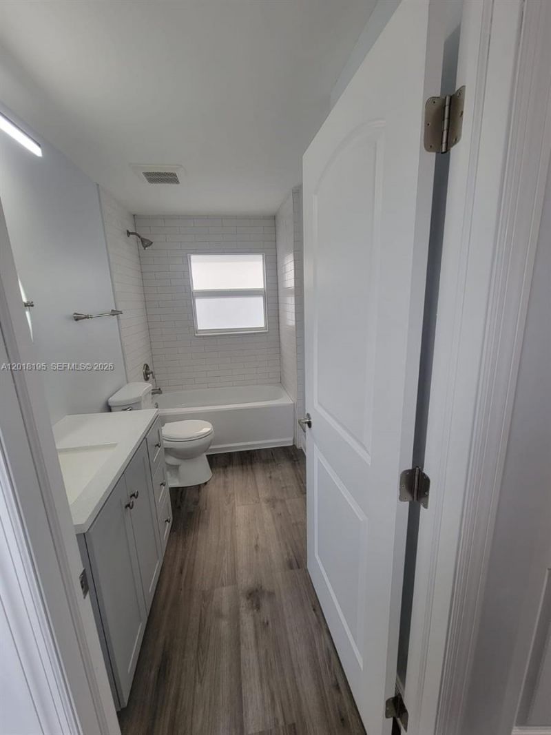 1809 NW 8th Pl , Fort Lauderdale, FL 33311 Photo