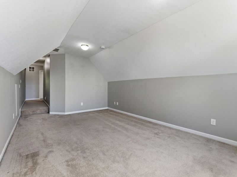 5633 Renner Road, Columbus, OH 43228 Photo 32