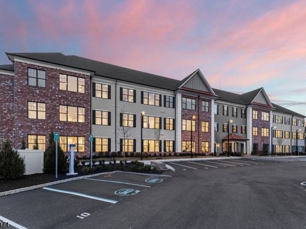 518 Vosseller Ave, Unit 117, Bound Brook, NJ 08805
