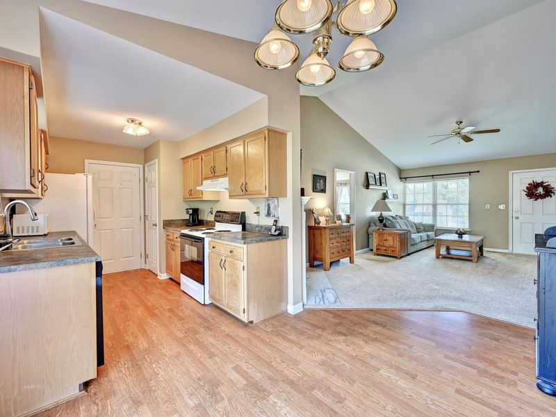 1926 Cardinal Way, Hebron, KY 41048 Photo 9