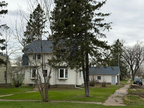 1901 Southern Drive, Virginia, MN 55792