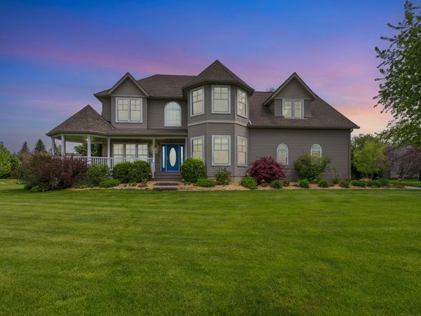 9355 Apple Crest Drive, Saline, MI 48176
