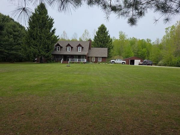 14445 Darling Road, Milan, MI 48160