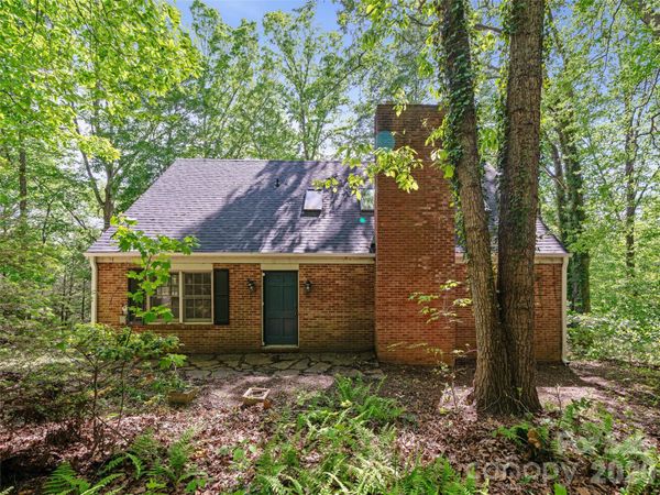 639 Hunter Street , Burnsville, NC 28714