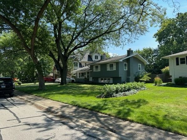 916 Lilac Lane , Naperville, IL 60540