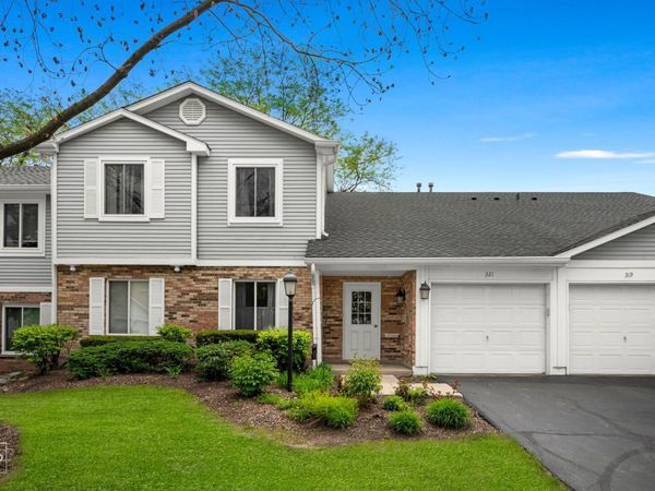 321 Clairemont Court , Unit c, Aurora, IL 60504