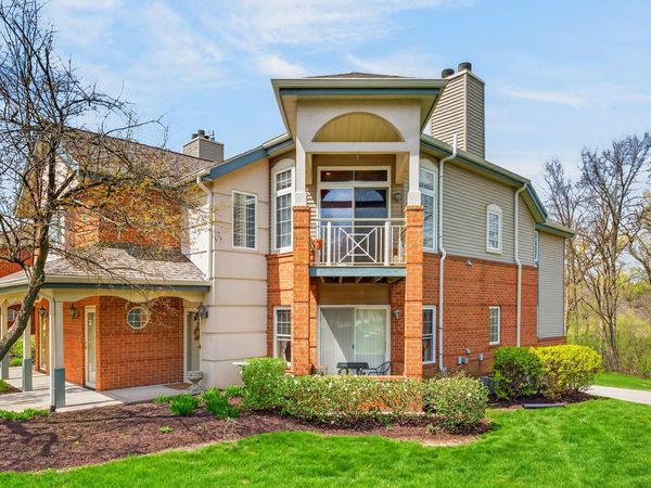 18950 Toldt Woods Dr, Unit 19, Brookfield, WI 53045